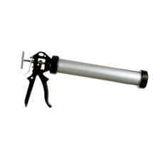 3M heavy-duty applicator gun in metallic black, 15.2 fl oz capacity, designed for precise adhesive and sealant application