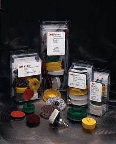 3M Scotch-Brite SB78696 Roloc Bristle Disc Kit with two 2-inch bristle discs for surface cleaning and finishing.