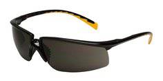 3M Privo protective glasses with grey anti-fog lens and black-orange frame, designed for safety and clear vision.