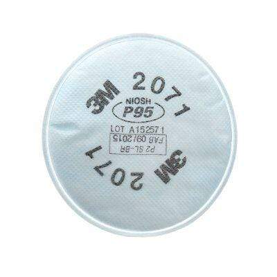 3M 2071 P95 particulate filter pancake style for respirators, shown in a close-up image.