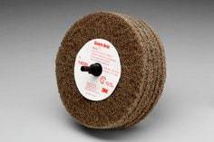 3M Scotch-Brite Roloc Cut & Polish Disc D5, medium grit, 4-inch diameter with 1-1/4 inch attachment for surface finishing.