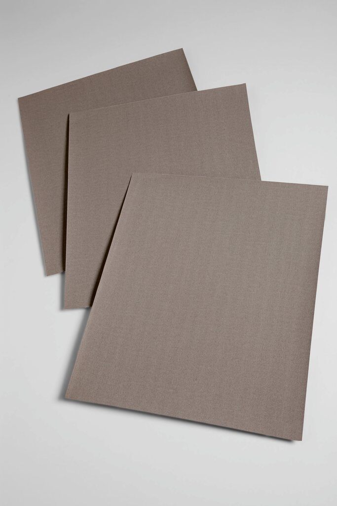 3M AB02402 - 9 Inch x 11 Inch 320 Grit Aluminum Oxide 211K Closed Coat Cloth Sanding Sheets J-Weight 7000118257